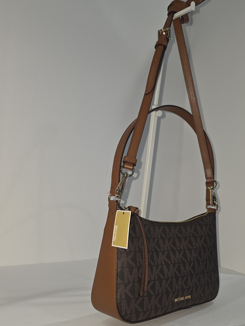 NWT ✅  Michael Kors LANEY Medium Pouchette Convertible Shoulder Bag ✨NWT